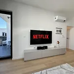 Brand New, City Center, Free Parking, Ac